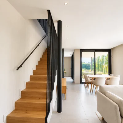 Escalera Y Sala | LA ROCA GOLF RESORT, S.L.